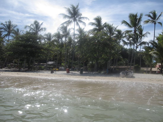 Das Wasser ist hier ruhig und kristallklar. Der zweite Strand heisst nicht umsonst 'Espelho", was Spiegel bedeutet.