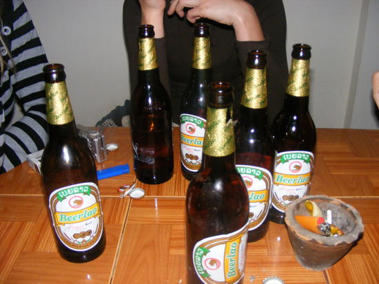 mit ein paar Beer Lao
