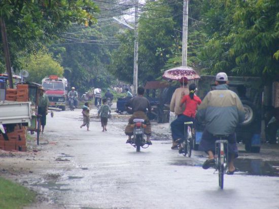 eine Strasse in Mandalay