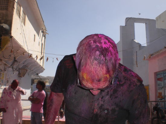 das dauert Tage bis die Farbe wieder weg ist 