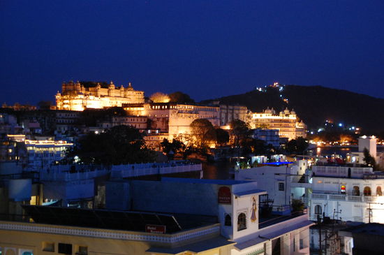 der Palast bei Nacht