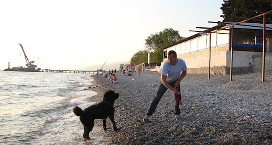 Steine suchen im Schwarzen Meer