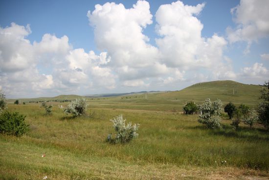 Fahrt auf der Halbinsel von Kertsch - sieht ähnlich aus wie auf der anderen Seite