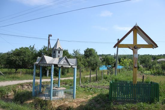 Hier eine etwas einfachere Variante des Brunnen mit Kreuz Arrangements
