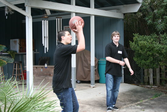 der denkt wirklich, dass er trifft 