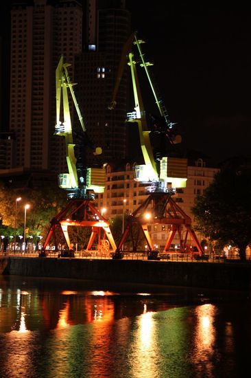 restaurierte Hafenkräne