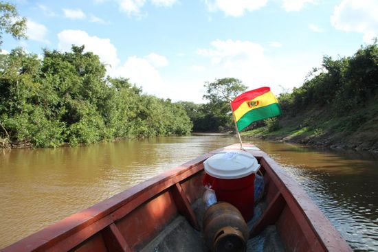 Flusstour unter bolivianischer Flagge