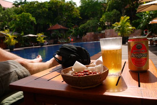 Lungern am Pool und danach eine Massage