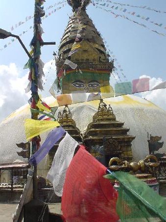 Stupa Swayambhunath nahe Kathmandu (die 200 Stufen hinauf waren eine Qual, aber es hat sich gelohnt! Welch ein Ausblick)