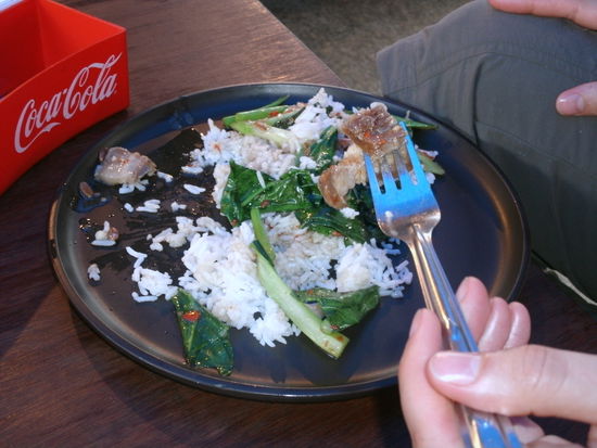 Oh, das war lecker... das erste Thai-Essen das wir hatten. Sehr scharf aber auch sehr lecker!