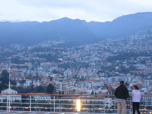 Hafeneinfahrt nach Funchal