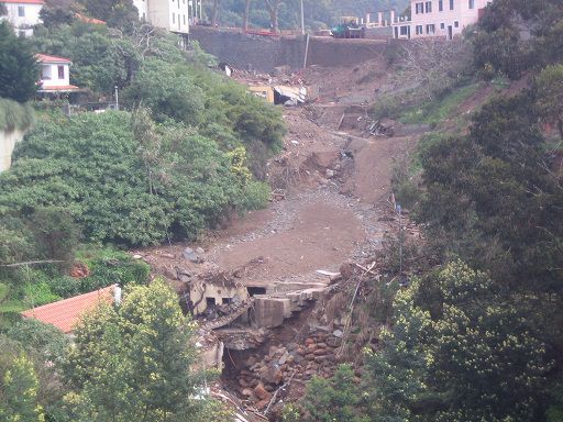 Noch sichtbare Schäden des Unwetters auf Madeira