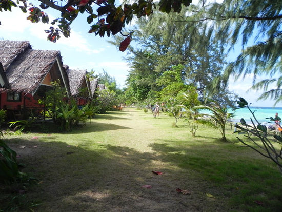Kradan Paradise Beach Resort