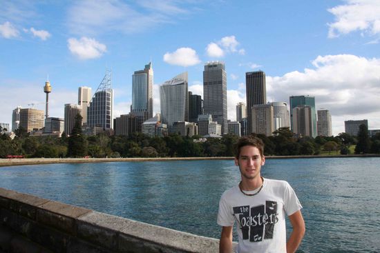 wunderschön? (das Model und die Skyline!!)