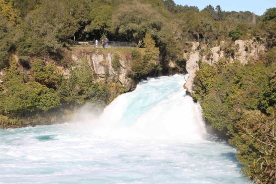 ... und "endet" in den Huka Falls
