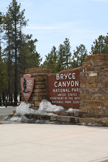 Der Eingang zum Nationalpark Bryce Canyon.
