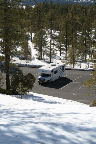Vor der Saison ist es wunderbar leer im Nationalpark. Da hat auch ein großer RV genug Platz.