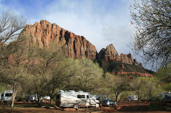 Der Watchman, der dem Campground den Namen gab und tatsächlich irgendwie über ihn wacht.
