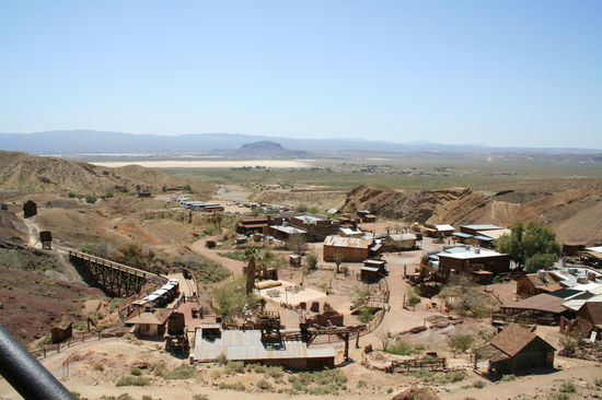 Blick über Calico in Richtung Barstow.