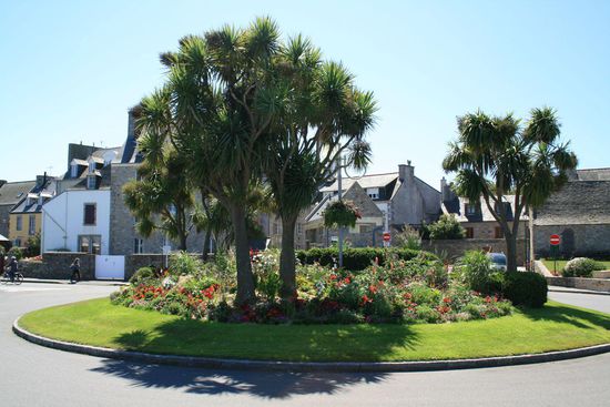 Selbst die Kreisverkehre sind hier top gepflegt.