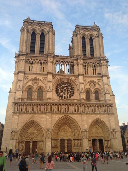 Notre-Dame... von vorne...und