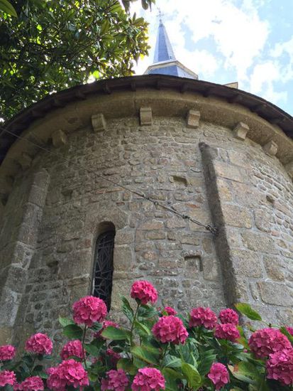 Locmariaquer Kirchgarten...