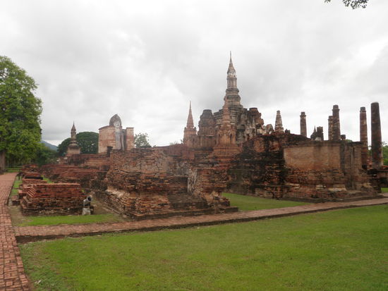 Dies ist nur ein Bruchteil dieser riesigen Tempel- und Palastanlage aus den goldenen Jahren von Sukhothai, im 13./14. Jh.