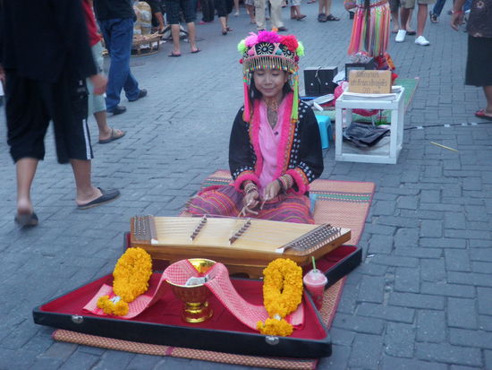 Man ahnt die Nähe der verschiedenen Bergvölker.