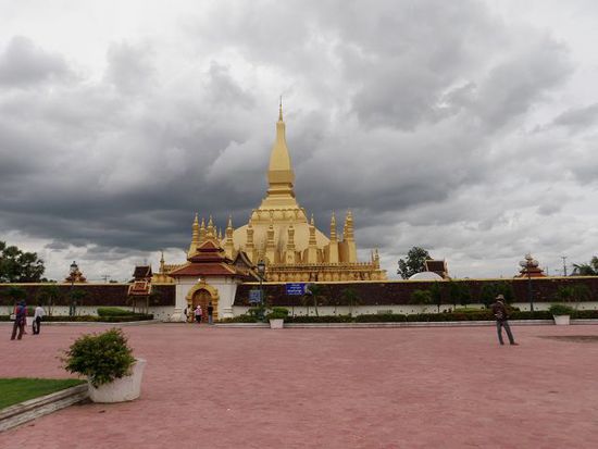 Das grösste Heiligtum von Laos, ganz mit Blattgold verkleidet.