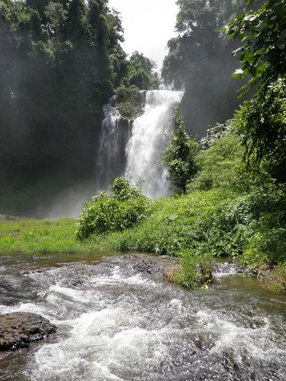 Hier einer der vier auf unserer Tour besichtigten Wasserfälle