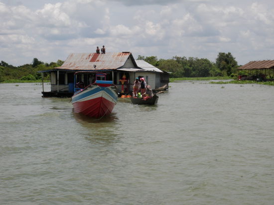 Dieses Haus wird mit Kind und Kegel gezügelt...