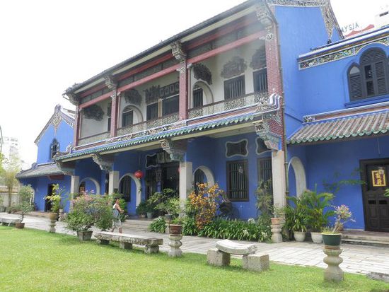Cheong Fatt Tze Mansion, ein Kleinod aus der Kolonialzeit, das wir besichtigt haben. Es war eine chinesische Familienresidenz, heute ein kleines Luxushotel mit 16 Zimmern.