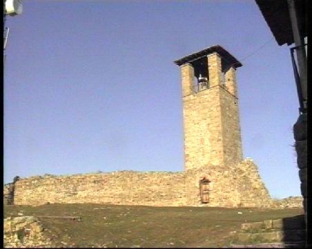 Teil der Burg Preze mit direktem Blickkontakt nach Kruja und Petrela.