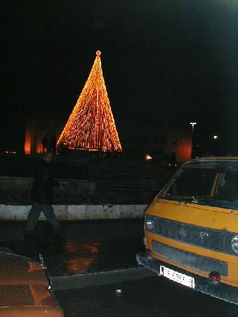 Tirana im Weihnachtsschmuck...