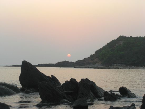 Letzter Sonnenuntergang am Om Beach
