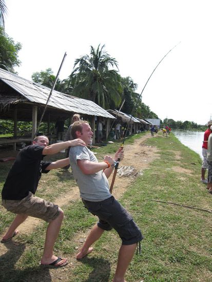 Jan und Kili bekämpfen Monster Wels!