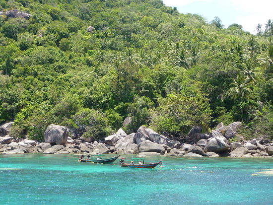 Eine der Buchten, wo wir geschnorchelt sind....wahnsinn wieviele Fische um einen herum geschwommen sind. Zum Greifen nahe...