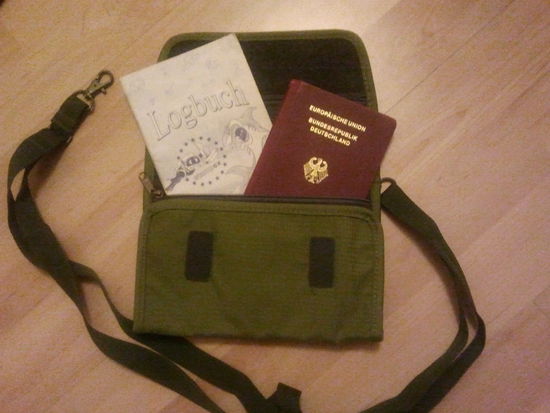 Rucksäcke sind gepackt 13KG !!
Noch 2 Tage dann gehts los,dann melden wir uns aus Jakarta!!