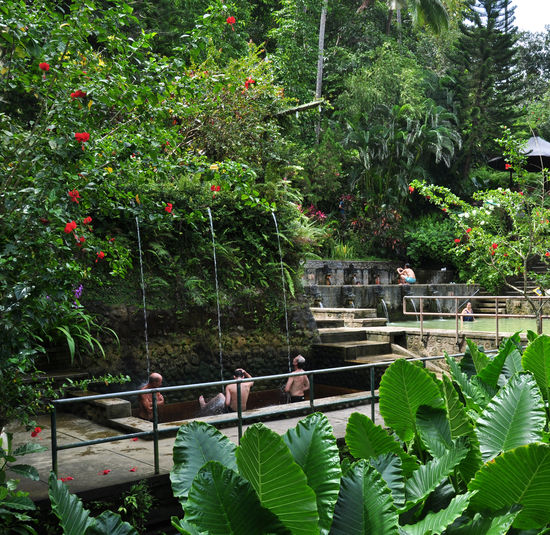 Die heißen Quellen Air Panas Komala Tirta