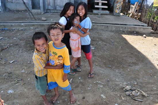 "Mister, Mister, PHOTOOOO!!"