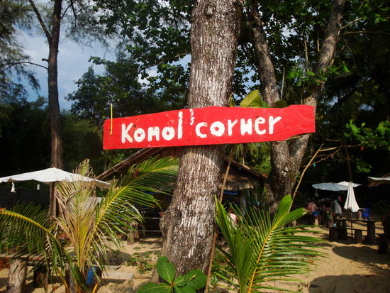 Super fuer den Sundowner am Poseidon Beach und massieren lassen kann man sich auch direkt