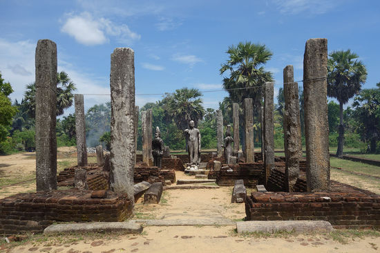 Die Ruinen des alten Tempels