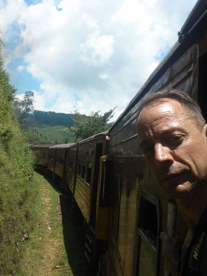 Und irgendwann kommen auch noch Bilder, auf denen ich aus der Tür hänge 