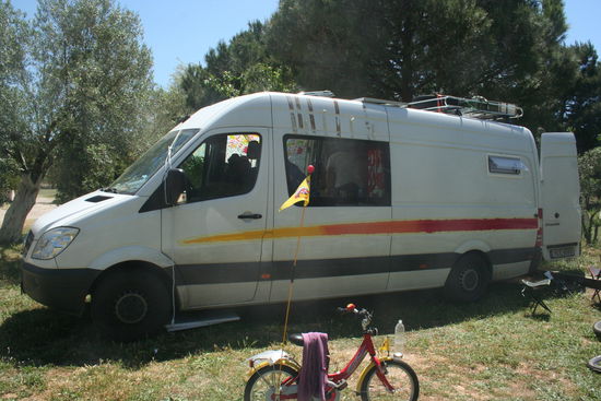 Die Gelb-Orange-Rot- Seite noch mit Klebeband.