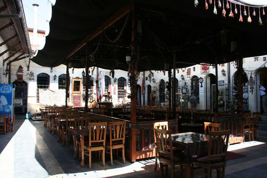 Eine Art Gasthaus im Bazar.