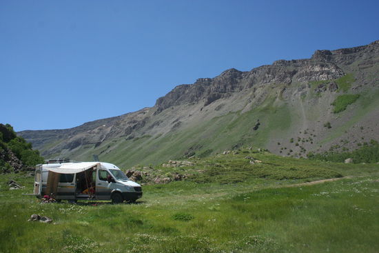 Im Krater des zweiten Nemrut Dag.