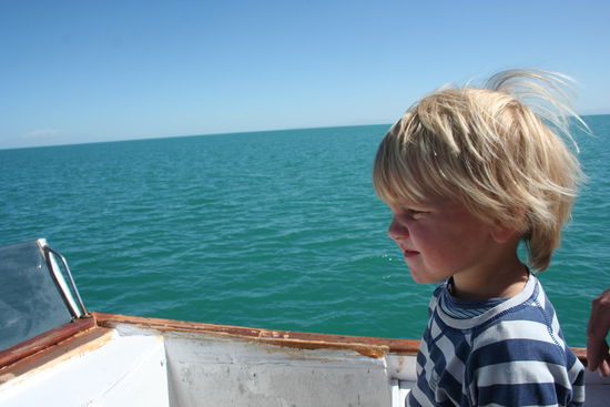 Ja Laurin liebt Boote sehr und wie ihr seht geht es ihm nicht wirklich schlecht. (nur zur Beruhigung wir kennen alle Austrocknungssymptome und die hmhm ist auch nicht mehr ganz so flüssig.)