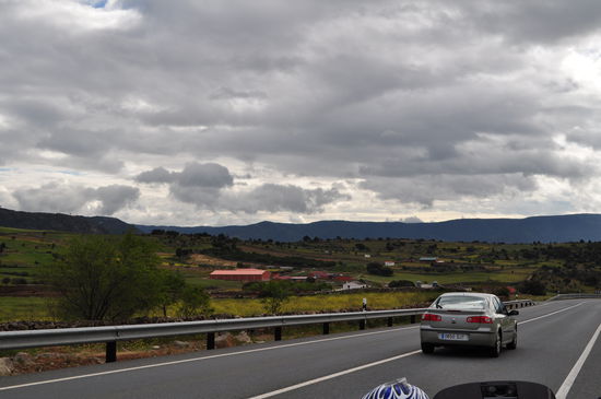 Die nächsten Pässe und auch Regenwolken