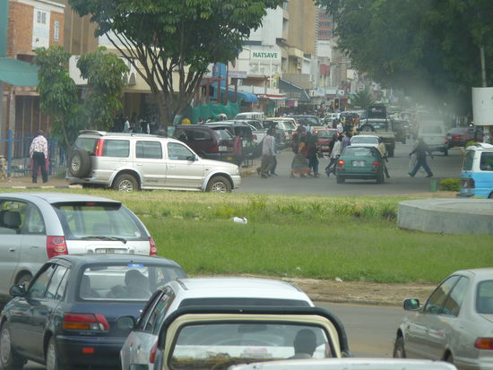 gedrängel in der Stadt