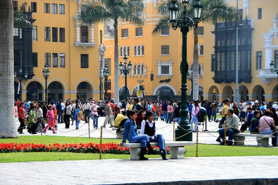 Leute auf der Plaza
